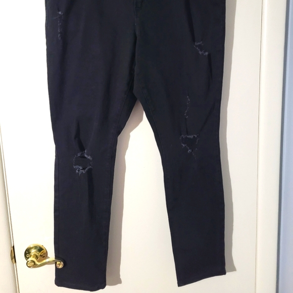 Women's size 14 - Picture 3 of 3